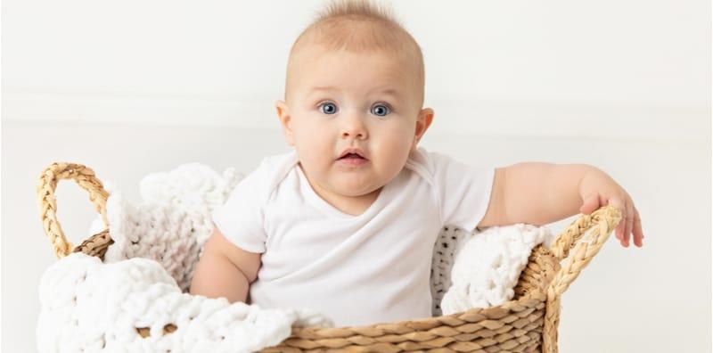 Nak Latih Baby Duduk? Boleh, TAPI Ambil Tahu 19 Perkara PENTING Ini Dahulu!