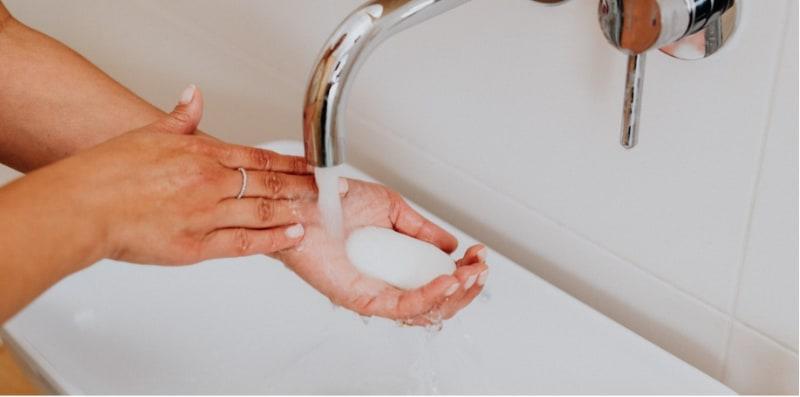 Ada Sabun Mandi Untuk Kulit Gatal Alergi? Kalau Nak Beli, Pilih Yang Macam Ini!