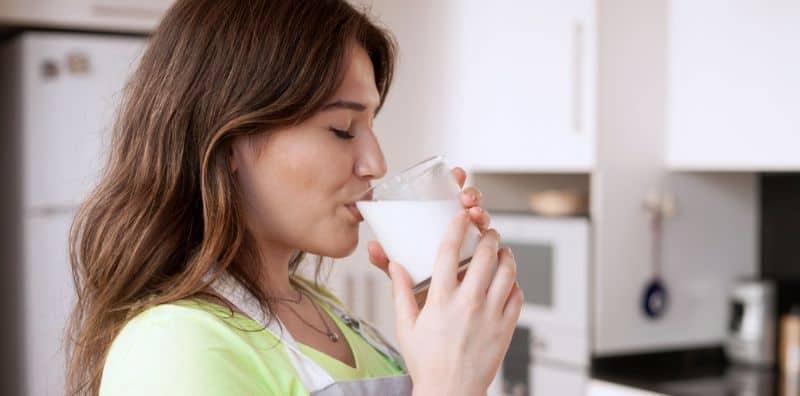 Ada 1001 Khasiat Susu Kurma! Ibu Hamil & Menyusu Pun Boleh Amalkan