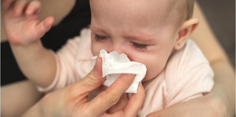 Baby Merengek Tak Selesa Tidur Sebab Selesema? Alih Anak Pada Posisi Tidur Ini, 'Confirm' Nyenyak!