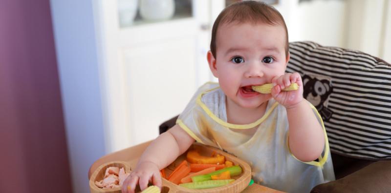 Ini Kepentingan Finger Food Untuk Bayi (Ekstra: 3 Resipi Enak Buat Si Manja)