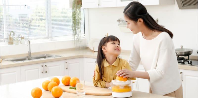 Anak Kecil Perlu Vitamin C Untuk Sihat? Boleh, Tapi Ada Hadnya, Jangan Sampai 'Overdose'!