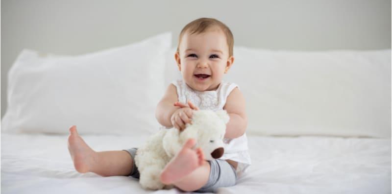 Bayi 3 Bulan Sudah Boleh Duduk? Ini Bahayanya Jika 'Paksa' Baby Duduk Terlalu Awal!